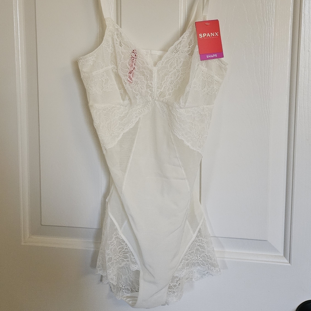 SPANX Women's White Lace Shapewear Bodysuit